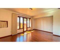 Vende-se uma moradia tipo 3 na sommershield 1 próximo ao destacamento feminino com piscina - 4