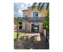 ARRENDA-SE MORADIA MORADIA DÚPLEX T3 C/PISCINA NO CONDOMÍNIO MARÉS NA Av. DA MARGINAL. - 3