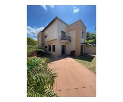 ARRENDA-SE MORADIA MORADIA DÚPLEX T3 C/PISCINA NO CONDOMÍNIO MARÉS NA Av. DA MARGINAL. - 5