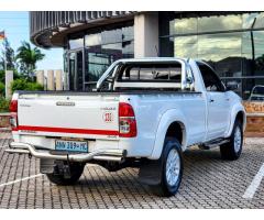 Toyota Hilux - 2