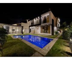 VENDE-SE moradia T4 em MAPULENE