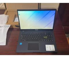 Laptop Asus VivoBook, Novo na Caixa - 2