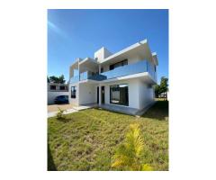 Arrendar luxuosa Moradia T4 no Chiango