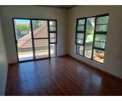 Arrenda-se Belíssima Moradia T4 na sommerschield II - 4