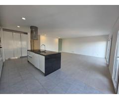 Arrenda-se Luxuoso Apartamento T3 na polana