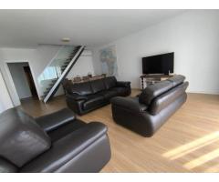 GOLF Residence Arrenda-se Luxuoso apartamento Duplex T3 Mobilado