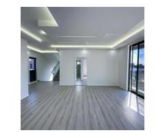 Vende-se Luxuosa Moradia T5 no Belo Horizonte - 3
