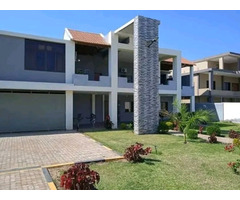 Vende-se Moradia T7 em Marracuene