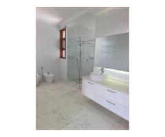 Arrenda-se luxuosa moradia T4 no condomínio Prince village no Tchumene 1 - 5
