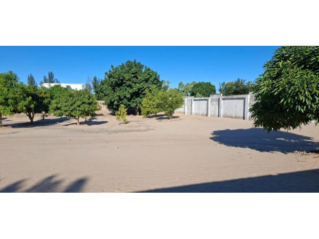 Vende-se uma propriedade 60/100 no Cumbeza