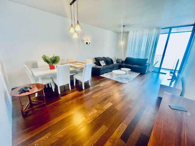 Vende-se Luxuoso Apartamento T2 no JN130 Teixeira Duarte Julius Nyerere