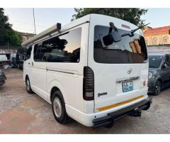 Vende-se Toyota Quantum 2010 recém chegado - 2