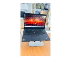 Lenovo ThinkPad T14 AMD Ryzen 5 Pro 4650U 8GB RAM 256GB SSD 14” Gráfica 2GB