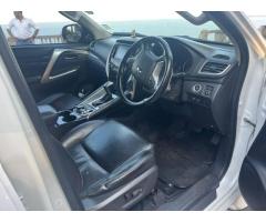 Mitsubishi Pajero Sport - 4