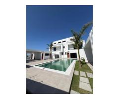 Vende-se Duas Luxuosas Moradias T4 no Mapulene - 2