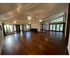 VENDE-SE VIVENDA T4 IMPECÁVEL NO CONDOMINIO PARK MIRAMAR POR TRÁS DO KAYA KWANGA. . - 6