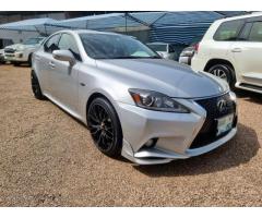 Lexus IS350