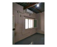 Arrenda-se boa casa tipo 1 bairro de liberdade terminal de chapas próximo das bombas Galp. - 3