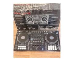 Pioneer DDJ-1000 Rekordbox DJ Controller