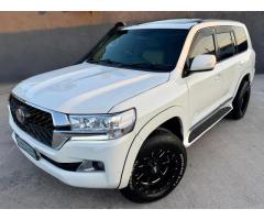 Toyota | Land Cruiser VX | 2020 | Diesel | V8 | 4x4 ✅️ - 2
