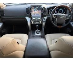 Toyota | Land Cruiser VX | 2020 | Diesel | V8 | 4x4 ✅️ - 3
