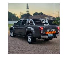 Isuzu | D-TEQ KB250 | 2014 | Manual | 2.5 | 4x4 ✅️ - 3