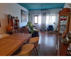 VENDE-SE APARTAMENTO T3, SUÍTE, POLANA PRÓXIMO AO MUNDO'S.