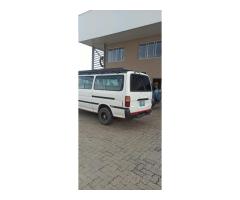 Toyota | Hiace DX | 5L | Manual | 15 Lugares ✅️ - 4