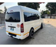 Toyota | Quantum GL | 1TR | Automático | 15 Lugares ✅️ - 4