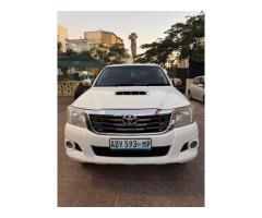 Toyota | Hilux D-4D | 2014 | Manual | Dupla cabine | 4x4 ✅️