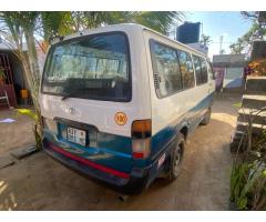 Toyota | Hiace Super Custom | 1KZ | 15 Lugares ✅️