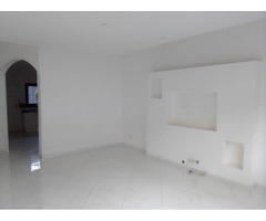 Arrenda-se moradia T3 no condomínio  Shelyns Vila