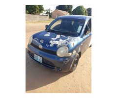 Toyota Sienta - 110 mil