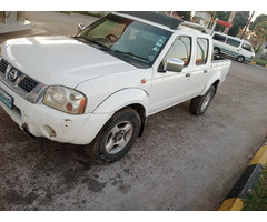 Nissan Hardbody 4x4 - 6