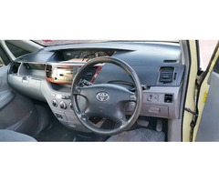 Toyota Noah - 4