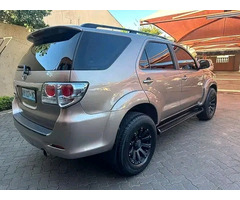 Toyota Fortuner 4x4 - 2