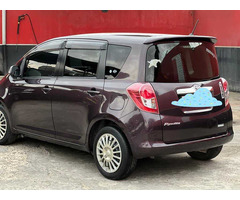 Vendo Toyota Ractis, motor 1.5, Matrícula AHZ, Jantes especiais, fabrico 2010!