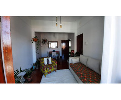 Arrenda-se um apartamento tipo 2 mobilado na polana próximo a up