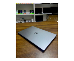 Dell XPS13 9350 6th • Core I7 8GB RAM • 512 SSD - 2