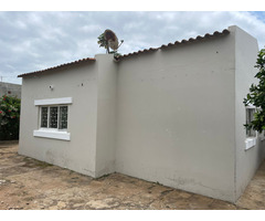 Arenda-se boa casa tp3 no fomento projecto colonial.