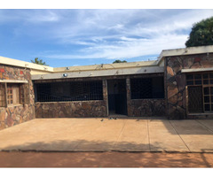 Vende-se boa casa tip3 placa no fomento