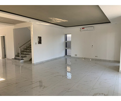 Vende-se moradia T4 no Mapulene próxima estrada na ADPP - 4