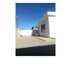 Arrenda-se linda casa tp3 na matola tsalala depois da linha féria