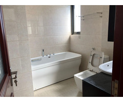 Arrenda-Se Apartamento Semi Mobilado No karibu - 3