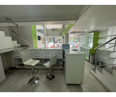 Arrenda-se loja sob loja no bairro central Av. Olof Palm