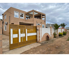 Vende-se Belíssima Moradia T4 na Matola Rio