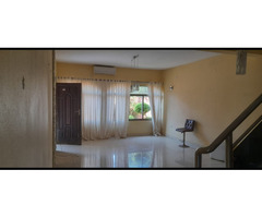 Arrenda-se linda casa tp4 com piscina na Matola 700 a berma da estrada - 2