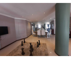 Arrenda-se luxuoso Apartamento T3 mobilado na sommerschield II próximo ao café sol