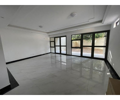 ARRENDA-SE luxuosa Moradia T5 no condomínio KARIBU - 1