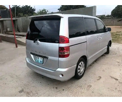 Toyota Noah - 2